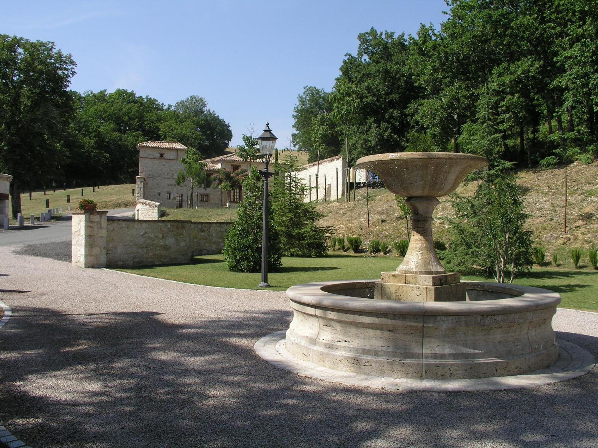Chateau Lecusse - La Grande Roche - Hotel, Spa, Boutique & Restaurant Broze Exterior foto